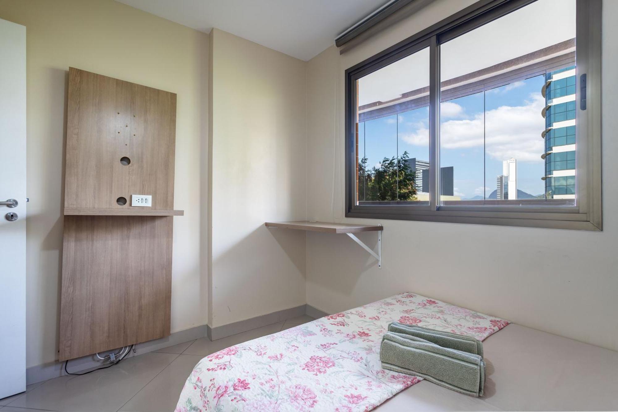 Novidade 2 Quartos Frente Ao Parque Olimpico, Varanda, Piscina, Estacionamento, Sauna, Wi-fi, 6 Pessoas *
