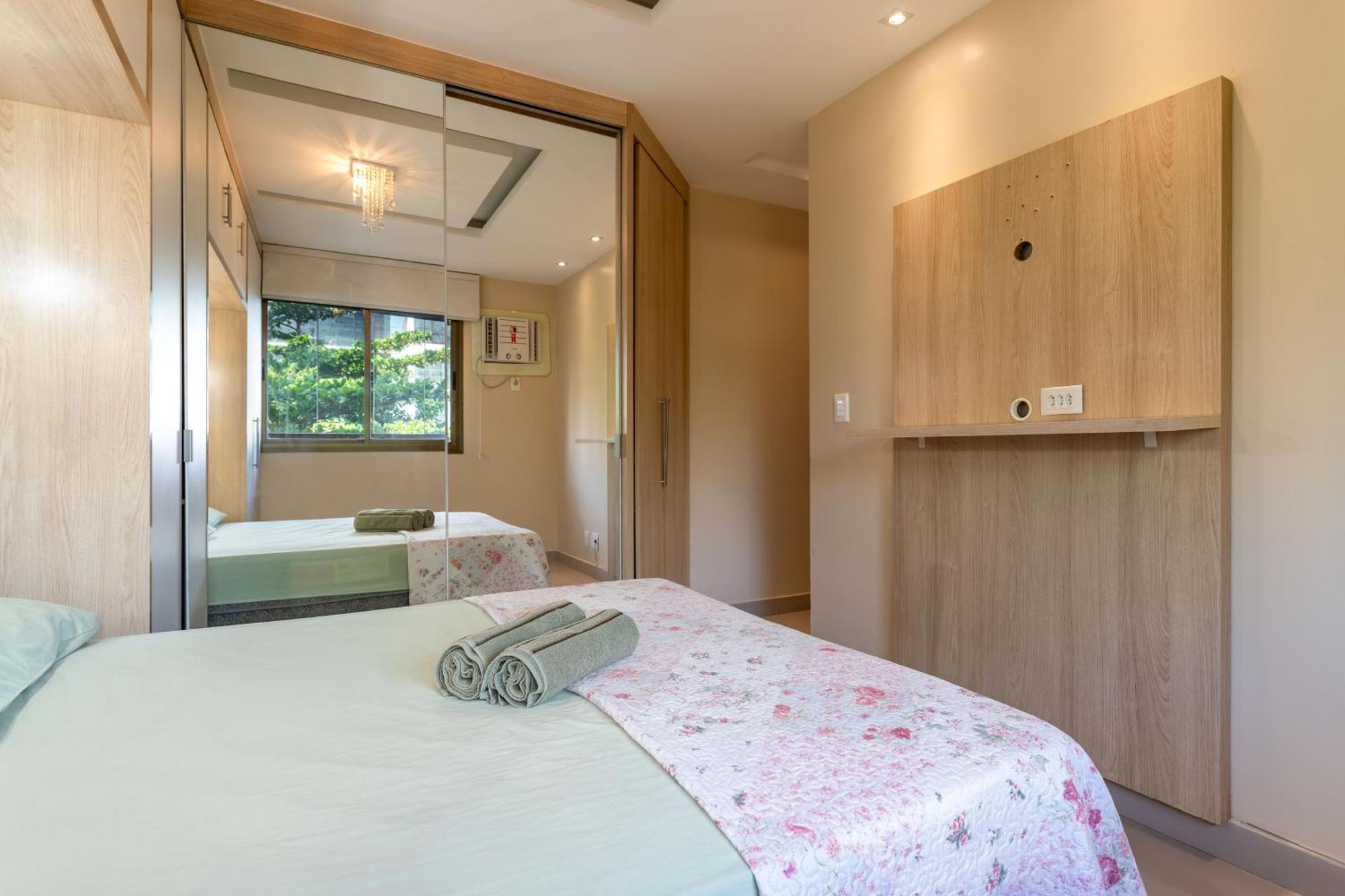 Novidade 2 Quartos Frente Ao Parque Olimpico, Varanda, Piscina, Estacionamento, Sauna, Wi-fi, 6 Pessoas Apartment