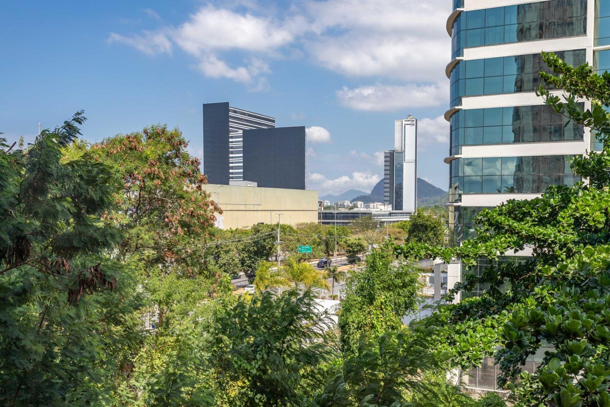 Novidade 2 Quartos Frente Ao Parque Olimpico, Varanda, Piscina, Estacionamento, Sauna, Wi-fi, 6 Pessoas *